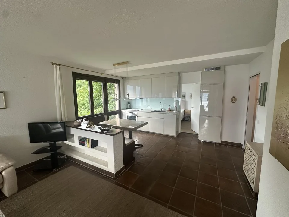 Mediterrane Ferienwohnung mit Seeblick und Aussenpool – Foto 21 von 33