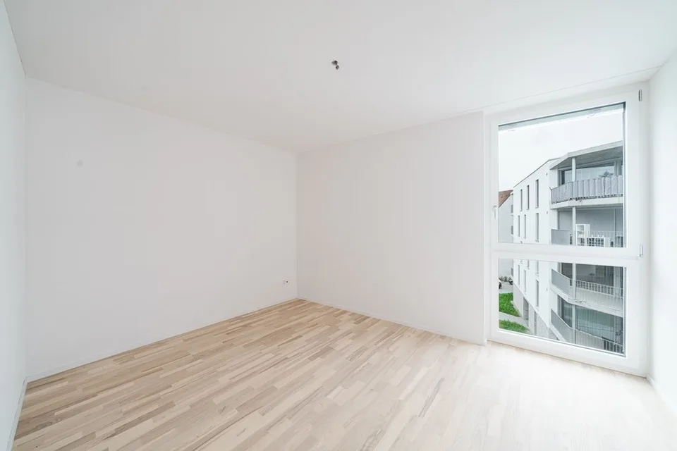 ATTRAKTIVE 3.5 ZIMMER-WOHNUNG MIT GEHOBENEM AUSBAUSTANDARD – Foto 7 von 12