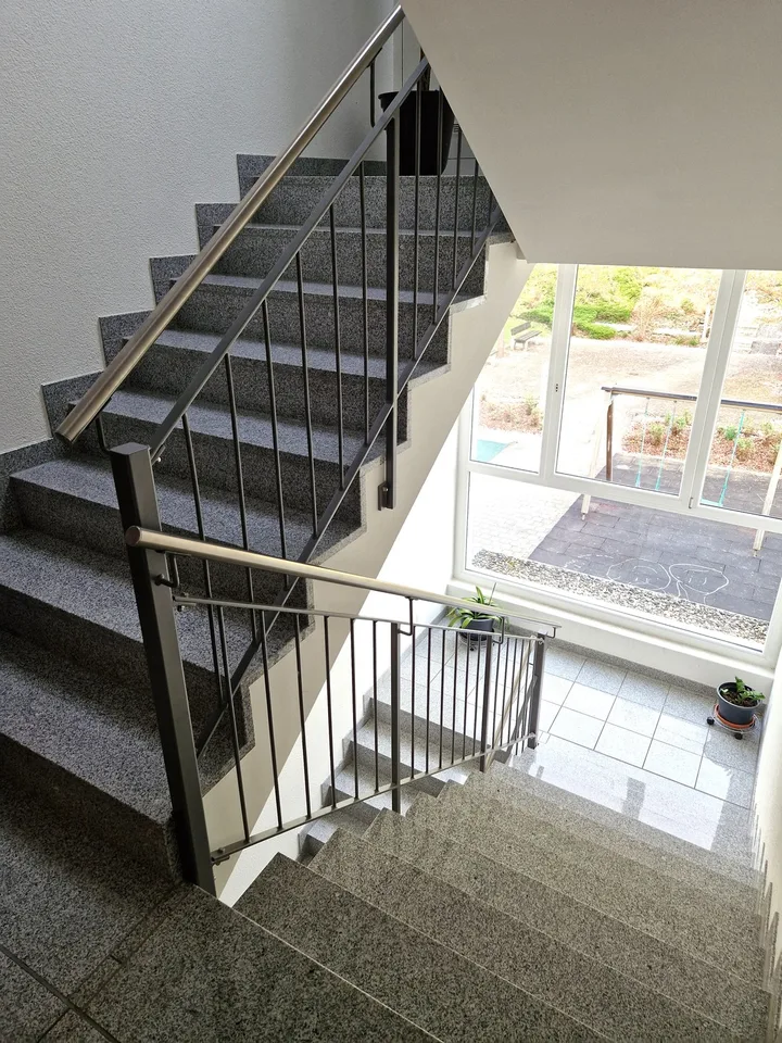 Attraktive 4.5-Zimmer-Wohnung mit Balkon und privatem Hobby-/Waschraum – photo 25 sur 33
