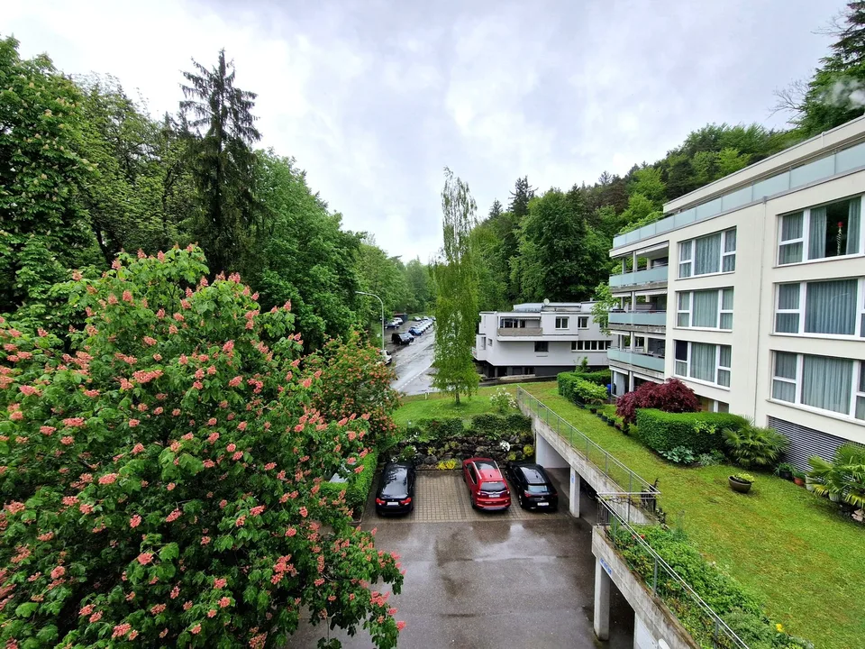 Attraktive 4.5-Zimmer-Wohnung mit Balkon und privatem Hobby-/Waschraum – photo 18 sur 33