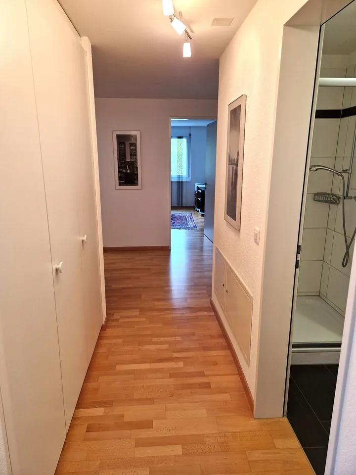 Attraktive 4.5-Zimmer-Wohnung mit Balkon und privatem Hobby-/Waschraum – photo 13 sur 33