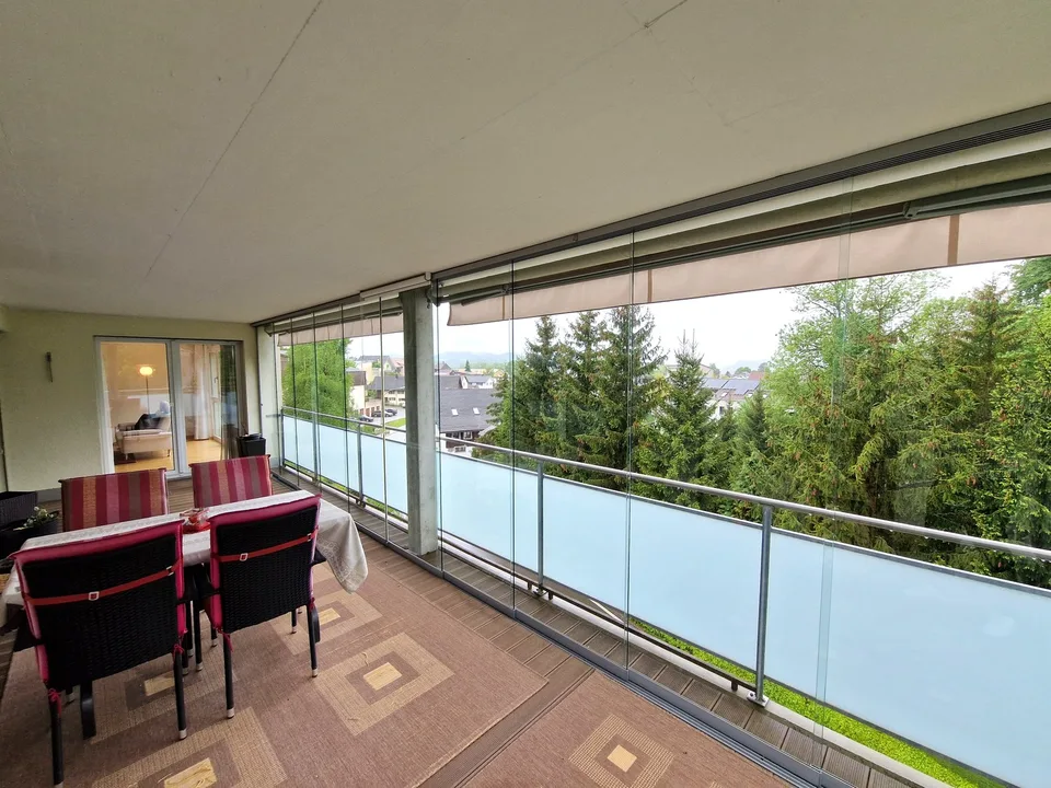 Attraktive 4.5-Zimmer-Wohnung mit Balkon und privatem Hobby-/Waschraum – photo 10 sur 33