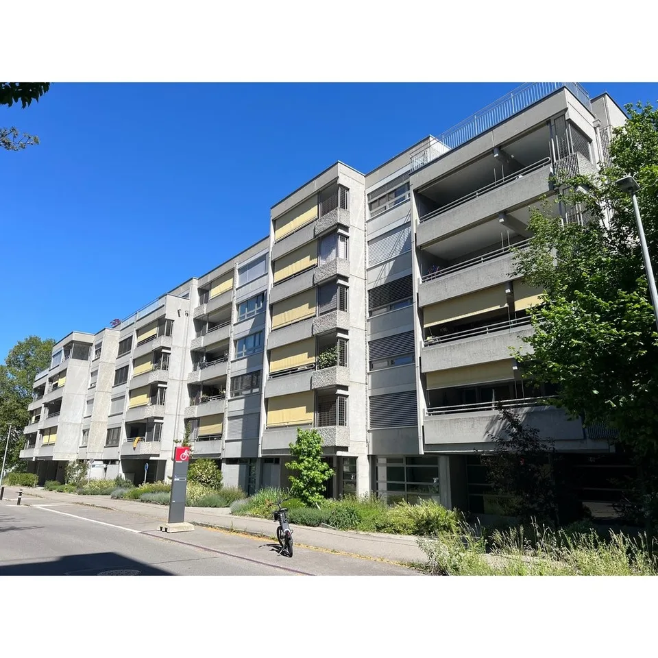 2.5-Zimmer-Wohnung in der Überbauung Thoracker