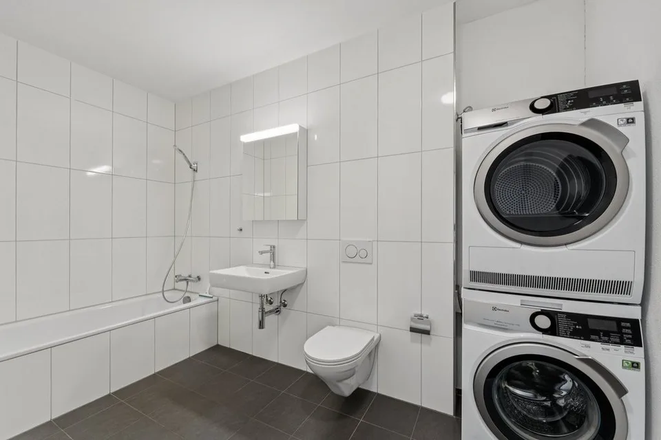 Lichtdurchflutete 4.5-Zimmerwohnung im 2. Obergeschoss – Foto 9 von 12