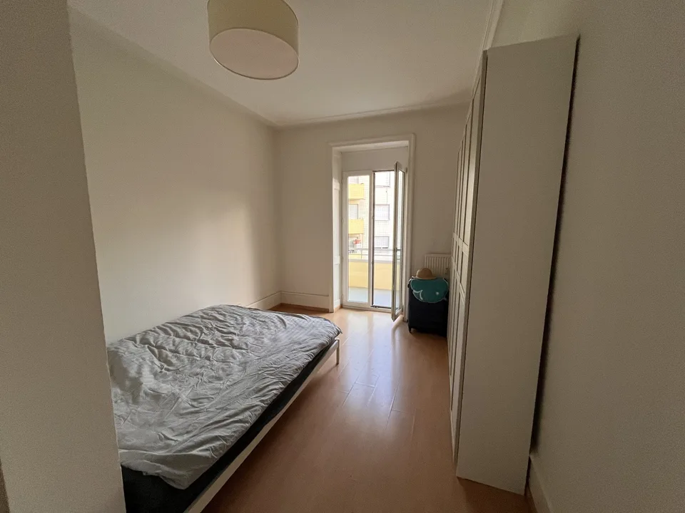 Sunny 2-Room Apartment with Balcony in Basel – Brombacherstrasse