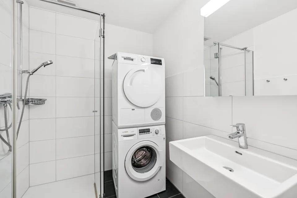 Moderne Attika Wohnung mit Aussicht ins Grüne