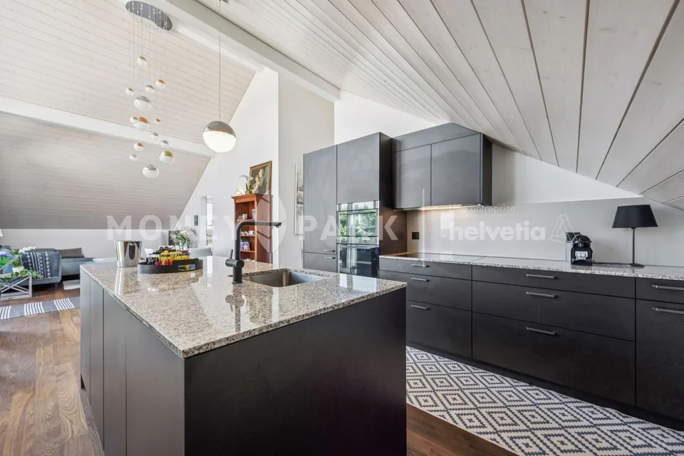 Stilvolle und moderne Attikawohnung in Lengnau / Bel appartement moderne en attique à Lengnau