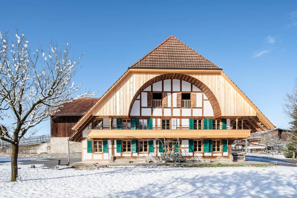 "Charmante 3.5-Zimmer-Wohnung in renoviertem Bauernhaus in Ferenbalm"