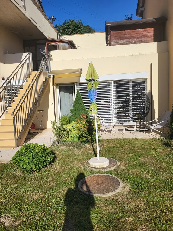 Belmont-sur-Lausanne :  2 pièces (60m²) avec JARDIN privatif & Terrasse – Vue forêt – Animaux bienvenus