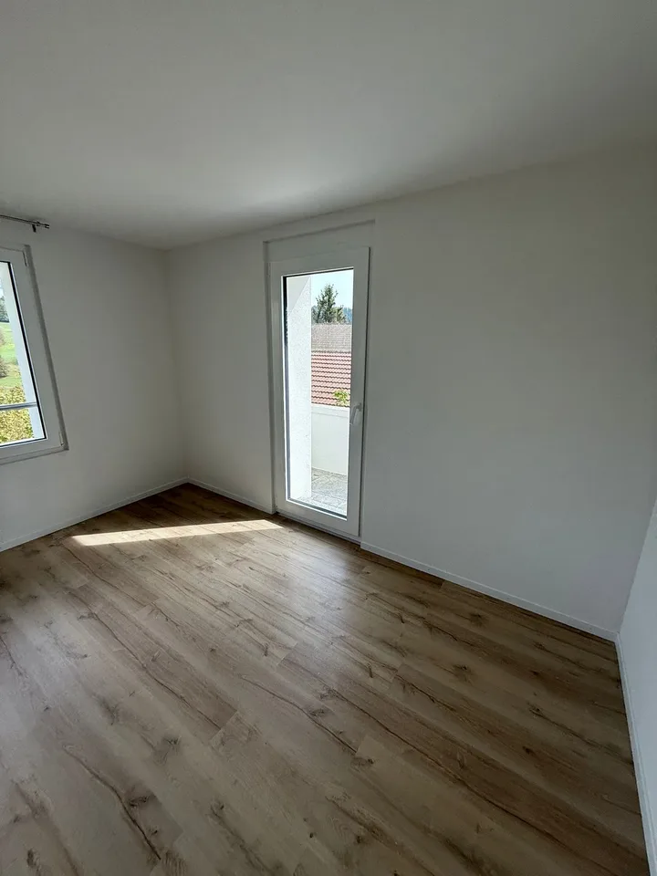Appartement de 4,5 pièces au 1ère étage - 2117 La côte-aux-Fées