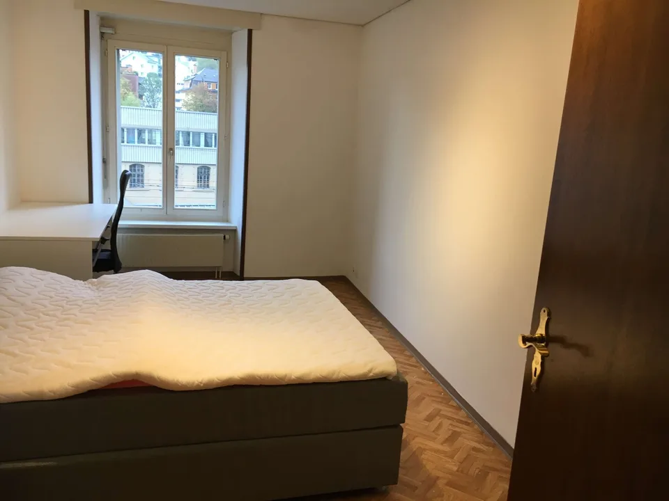 Stilvoll möbliertes WG-Zimmer - 2