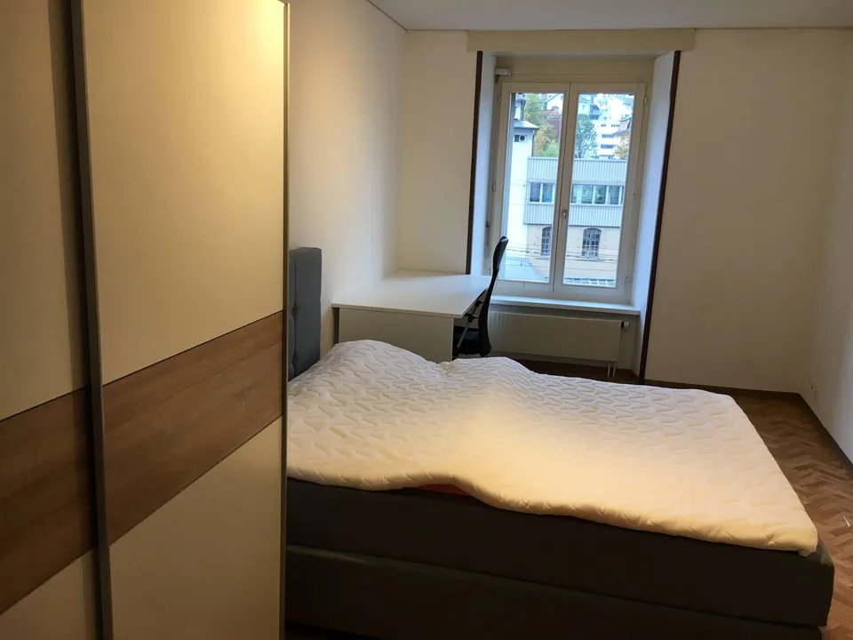 Stilvoll möbliertes WG-Zimmer - 2