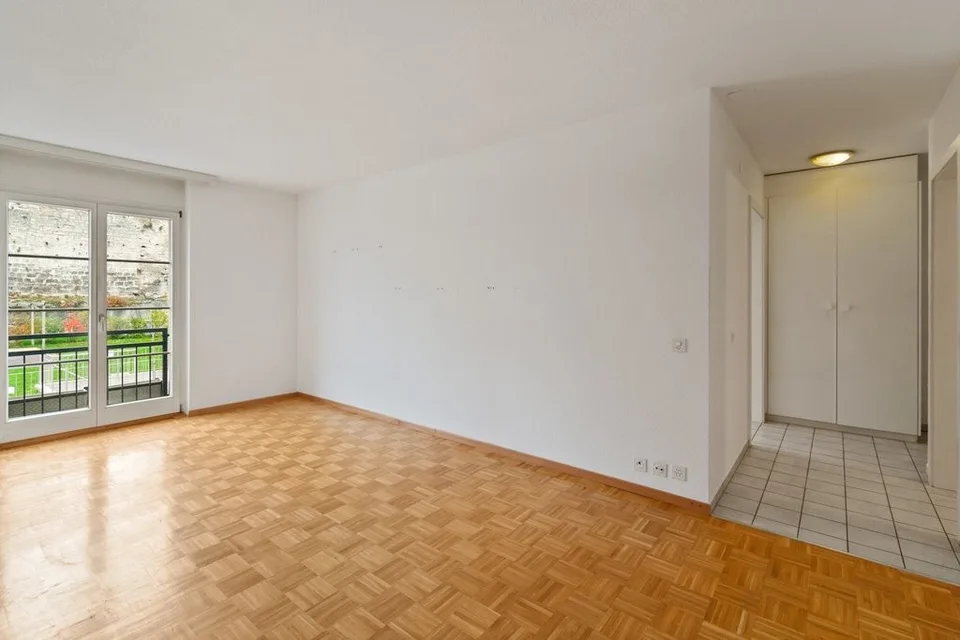 Schönes Apartment in der Nähe von Geschäften und öffentlichen Verkehrsmitteln