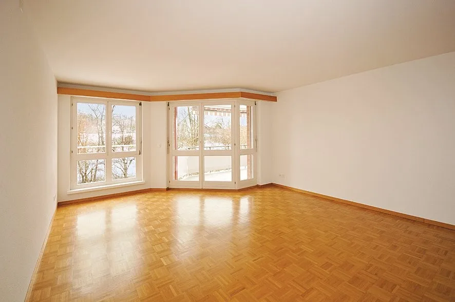 Wohnung mit Cheminée und schöner Aussicht