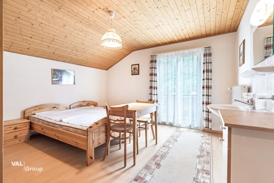 Interessantes Haus mit vielen Zimmern und flexibler Nutzung