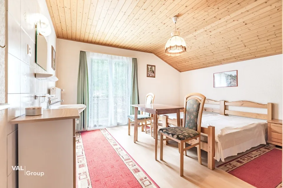 Interessantes Haus mit vielen Zimmern und flexibler Nutzung