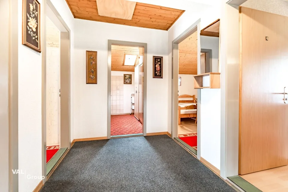 Interessantes Haus mit vielen Zimmern und flexibler Nutzung