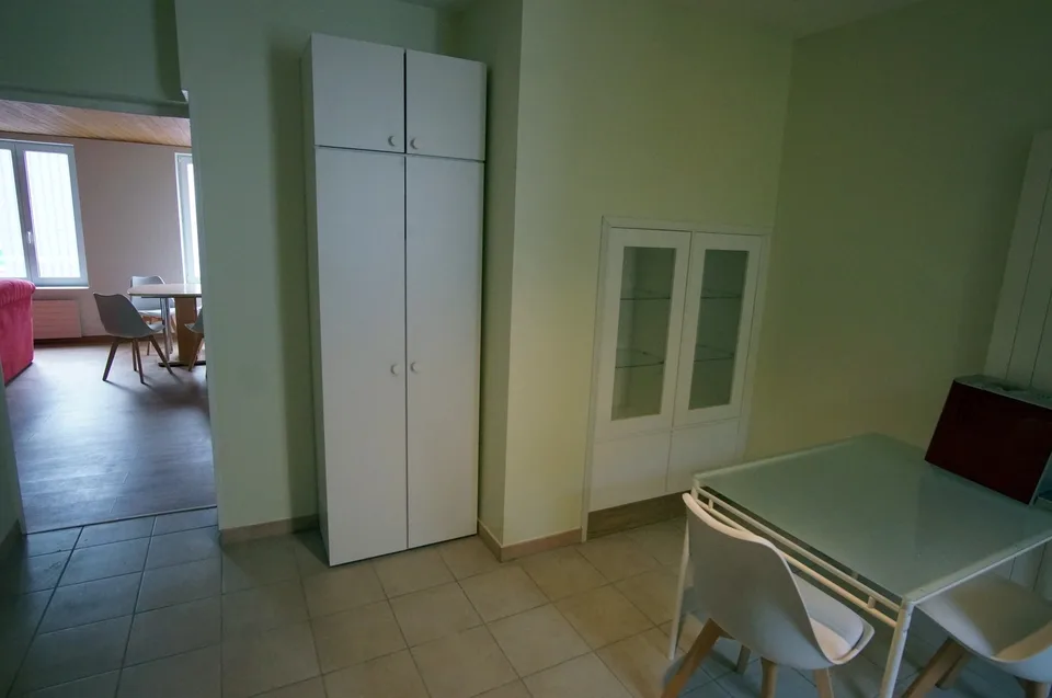 Schönes 2,5-Zimmer-Wohnung möbliert/ausrüstet zur Miete in Le Locle – Foto 2 von 7