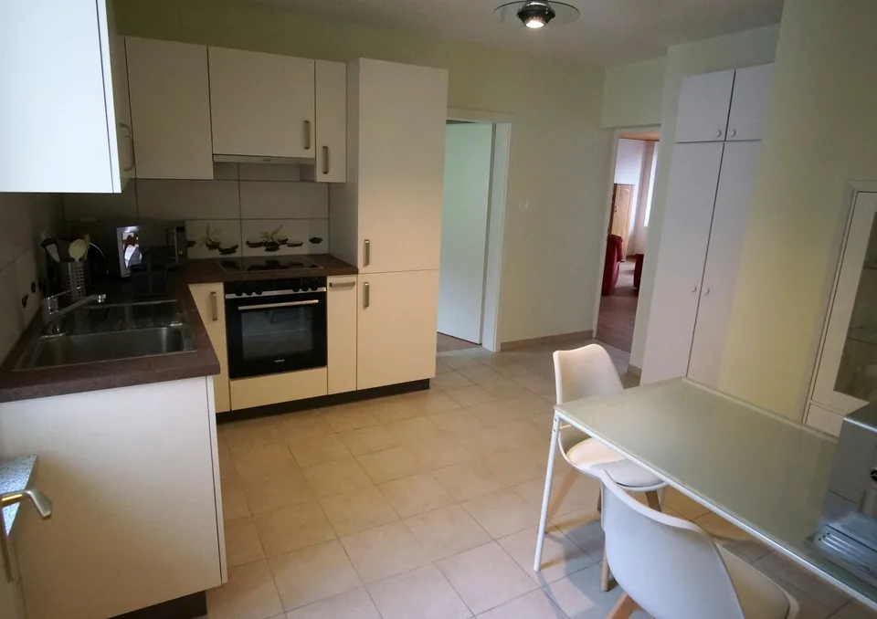 Schönes 2,5-Zimmer-Wohnung möbliert/ausrüstet zur Miete in Le Locle – Foto 5 von 7