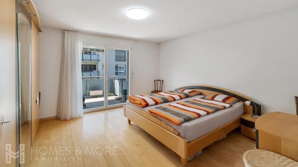 Attraktive 4.5-Zimmer-Attikawohnung mit sonnenverwöhnter Terrasse – Foto 16 von 25