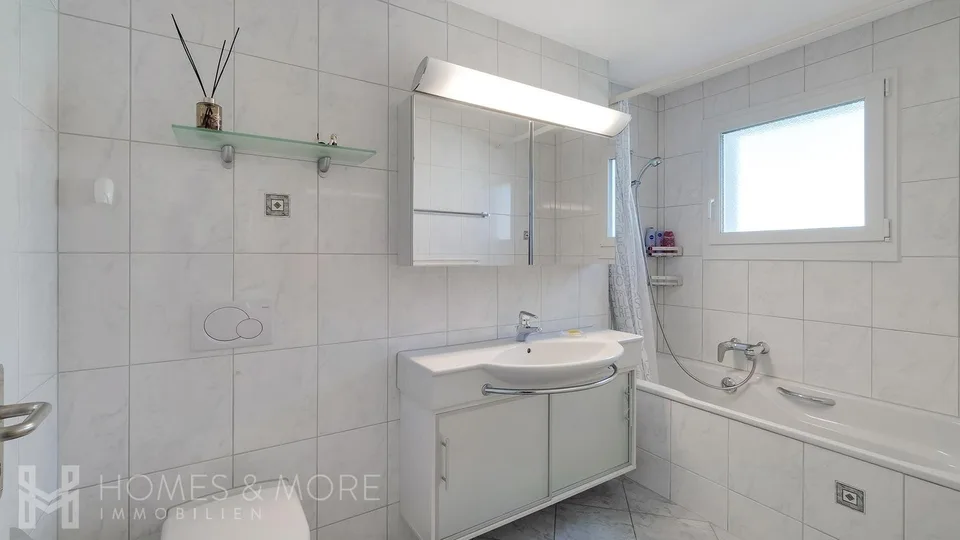 Attraktive 4.5-Zimmer-Attikawohnung mit sonnenverwöhnter Terrasse – Foto 15 von 25