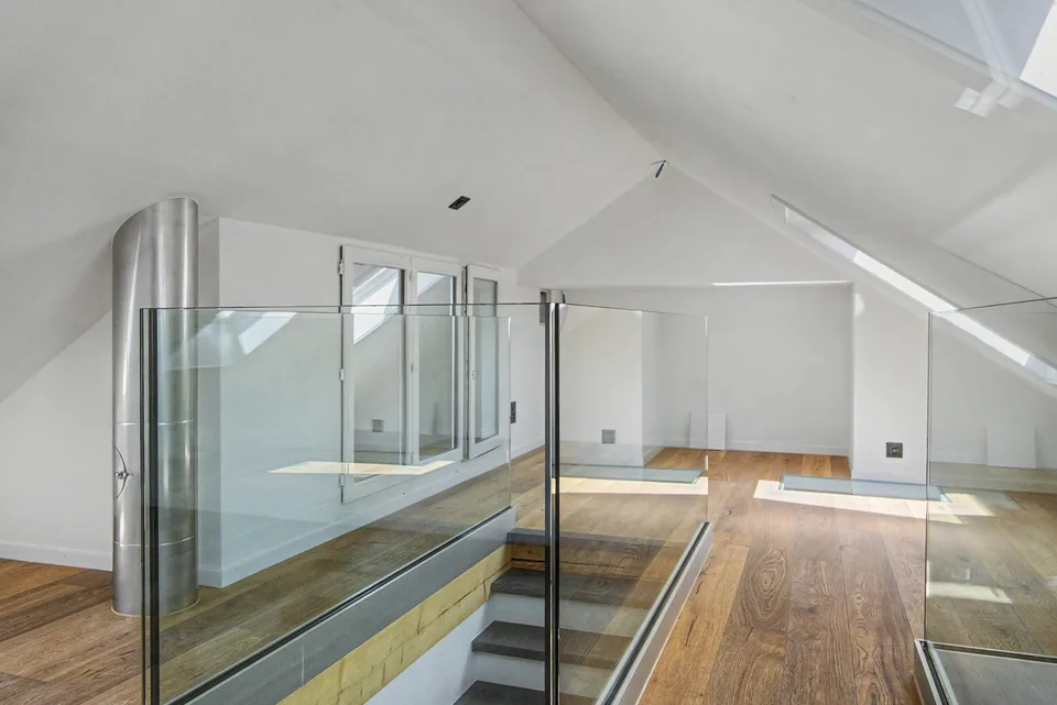 Exklusive Triplexwohnung in Köniz