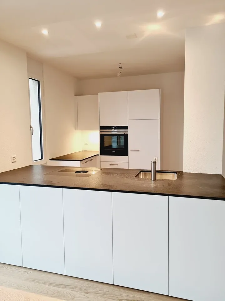 Moderne, sanierte 2-Zimmerdachwohnung mit 86m2