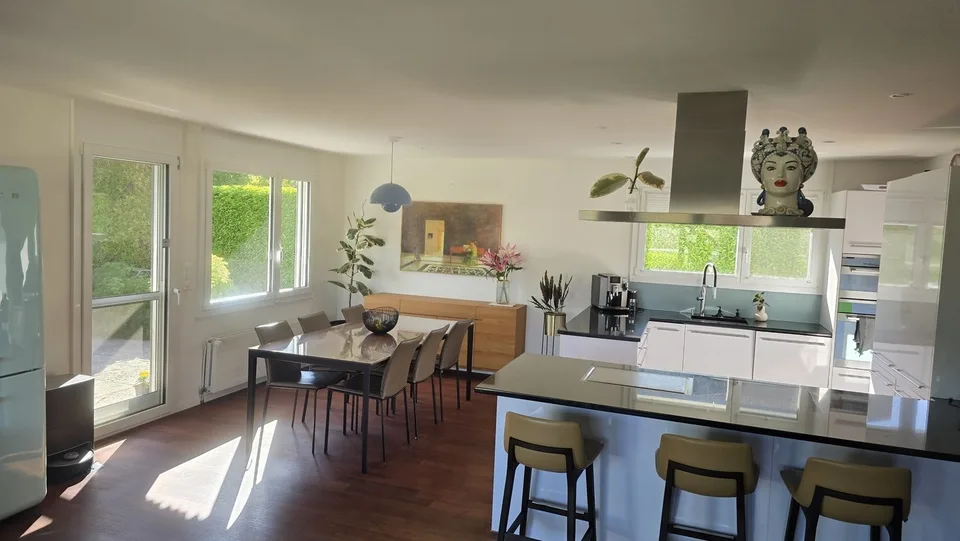 7 ZIMMER-HAUS IN RICHTERSWIL (ZH), MÖBLIERT, TEMPORÄR – Foto 2 von 15