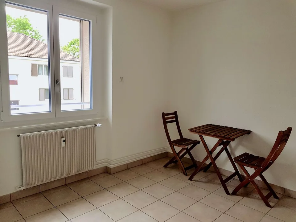 Möbliertes Zimmer in moderner Wohnung in Basel