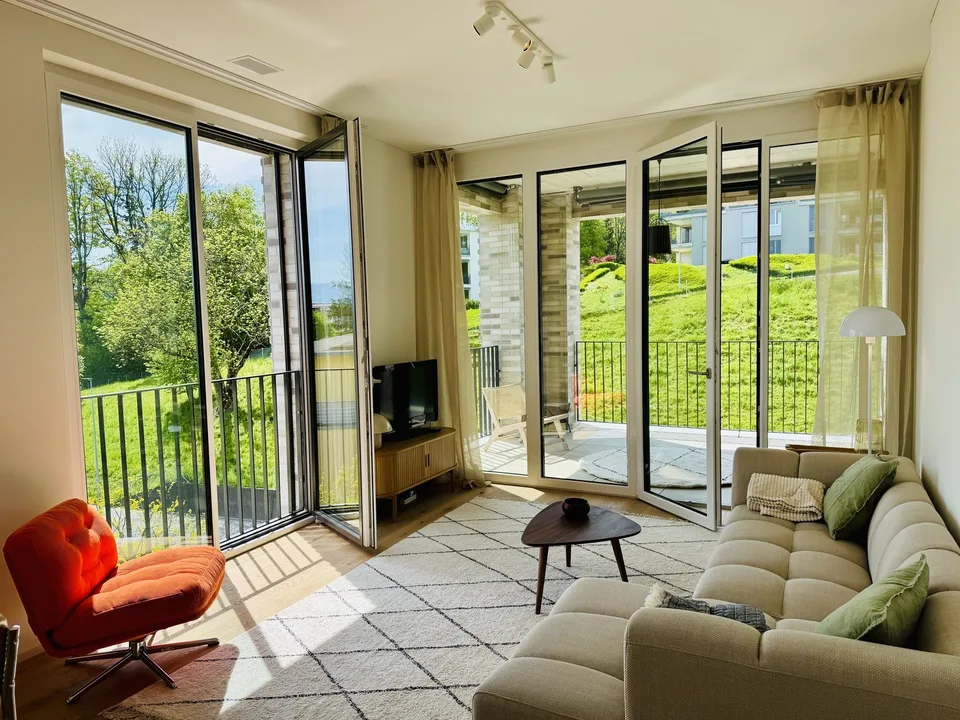 3.5 room apartment Neubau-Wohnung mit traumhaftem Blick auf den Bergen und See