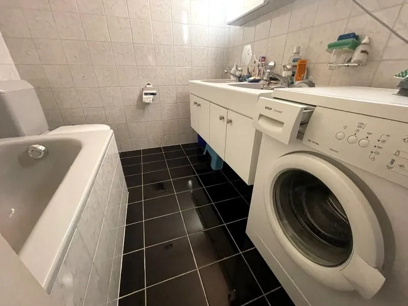 APPARTEMENT 3½ PIÈCES À BIEL/BIENNE (BE), MEUBLÉ, DURÉE DÉTERMINÉE – Foto 8 von 15
