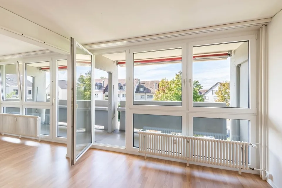 Lichtdurchflutete 4.5 Zimmer-Wohnung