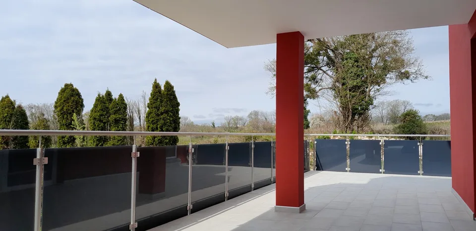 Magnifique appartement de 4,5 pièces avec terrasse et véranda, jardin 200m2 en option – foto 26 di 32