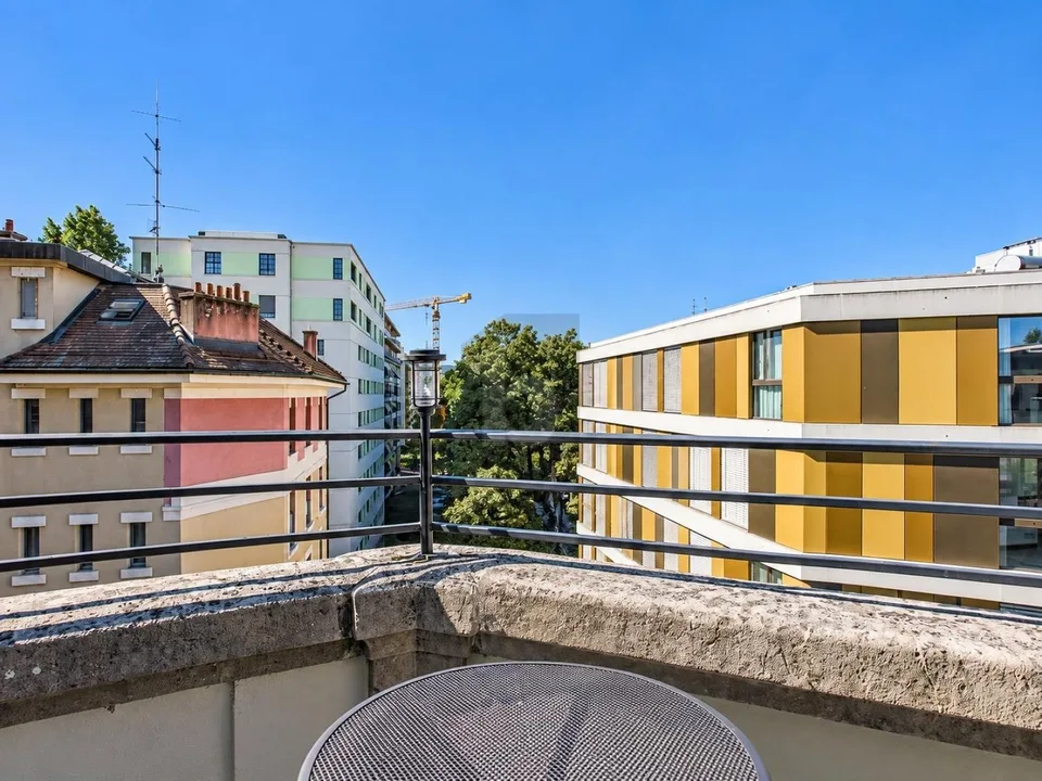 Dachgeschoss mit Balkon in Servette-Charmilles – Foto 2 von 18