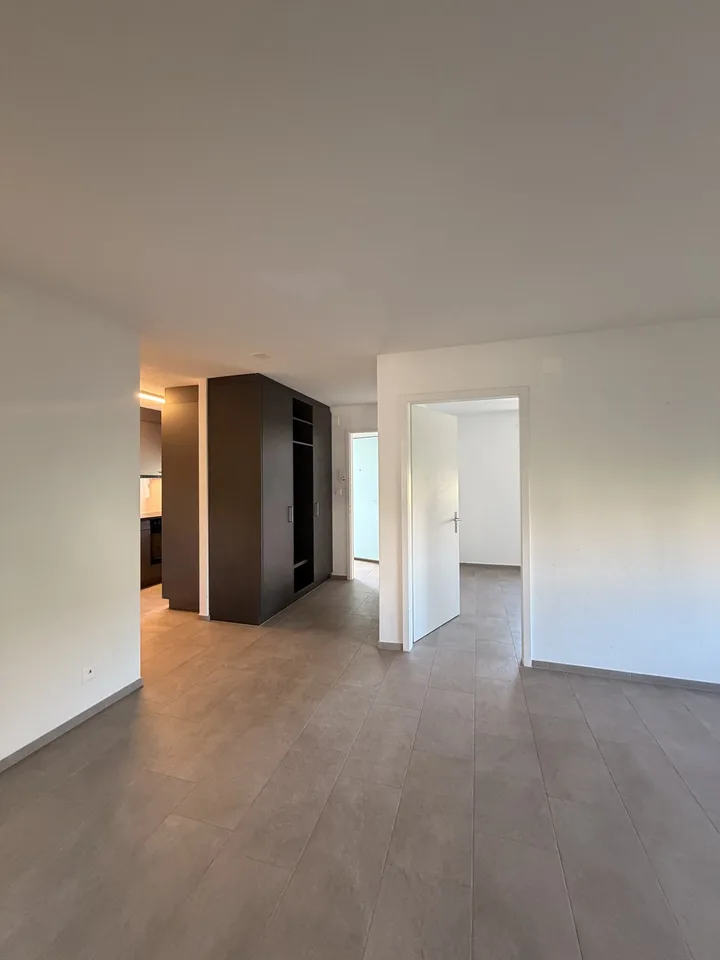 Grosszügig wohnen an ruhiger Lage – frisch renovierte 3.5-Zimmer-Wohnung in Zürich-Altstetten