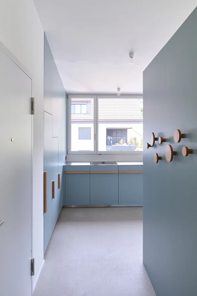 Exklusive 3.5-Zimmer-Wohnung mit privatem Garten und Weitsicht in Uitikon-Waldegg
