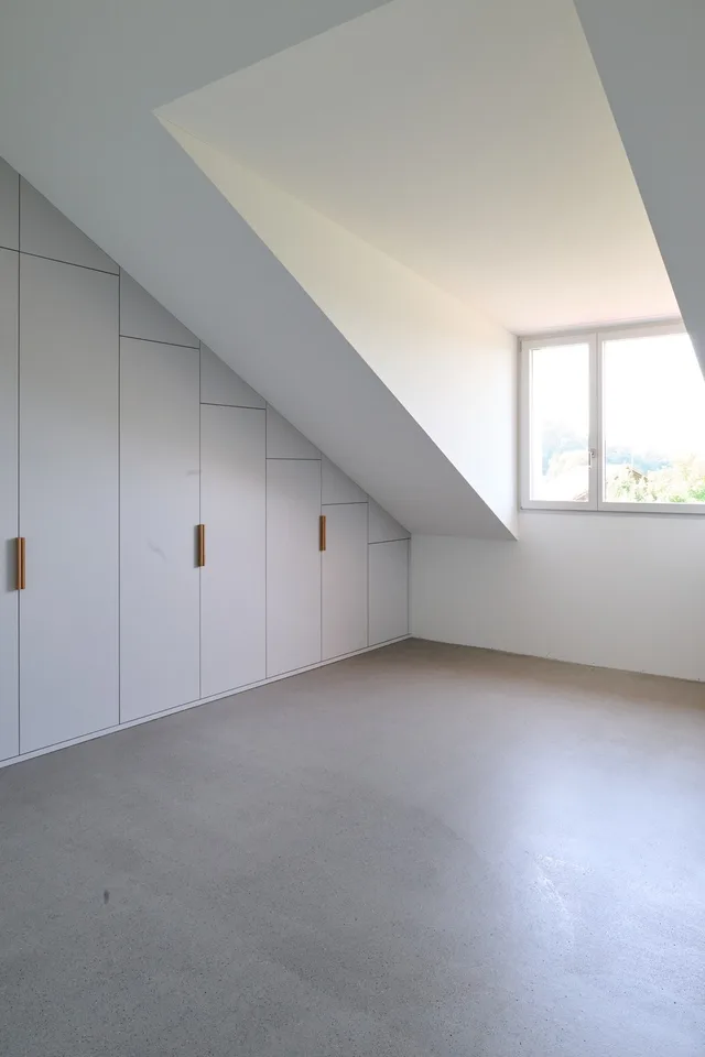 Exklusive 3.5-Zimmer-Wohnung mit privatem Garten und Weitsicht in Uitikon-Waldegg