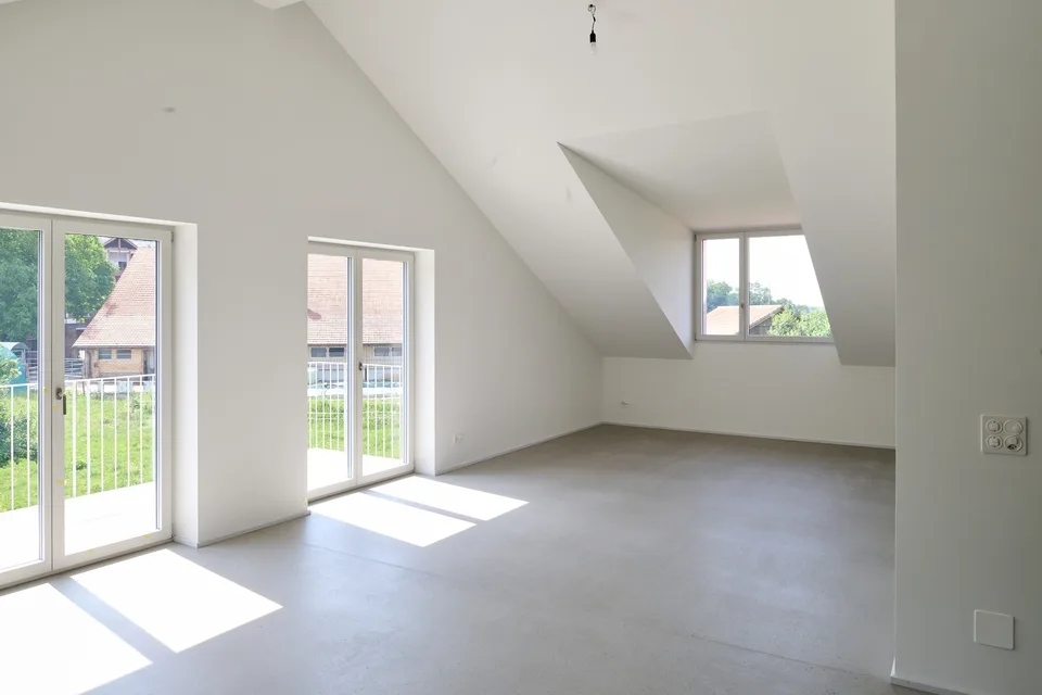 Exklusive 3.5-Zimmer-Wohnung mit privatem Garten und Weitsicht in Uitikon-Waldegg