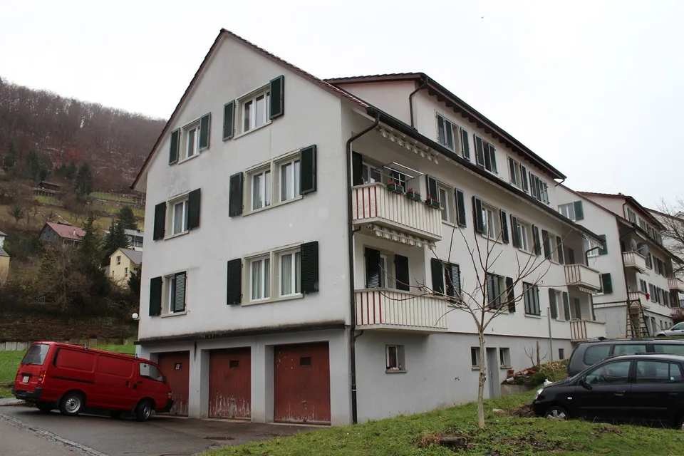 Helle, grosszügige 4-Zimmerwohnung mit wunderbarer Aussicht – Foto 8 von 8