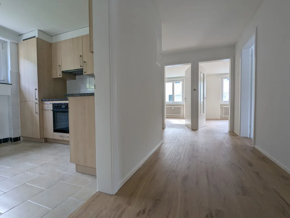 Helle, grosszügige 4-Zimmerwohnung mit wunderbarer Aussicht