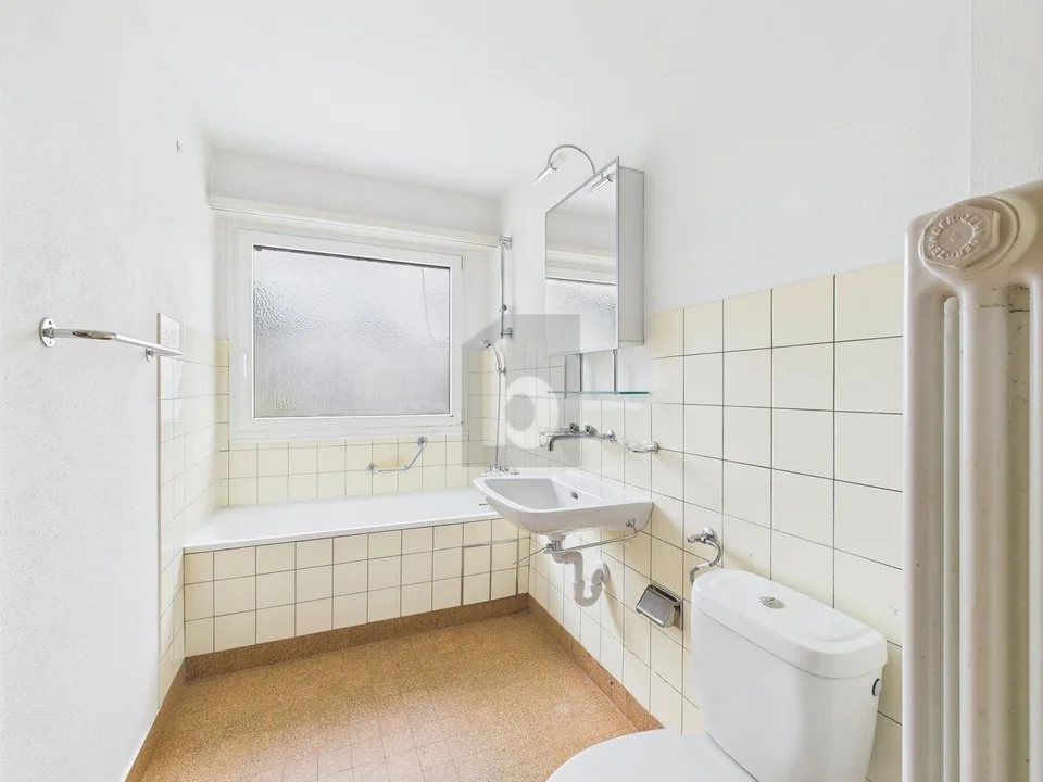 PRAKTISCHER GRUNDRISS MIT BALKON – Foto 4 von 17