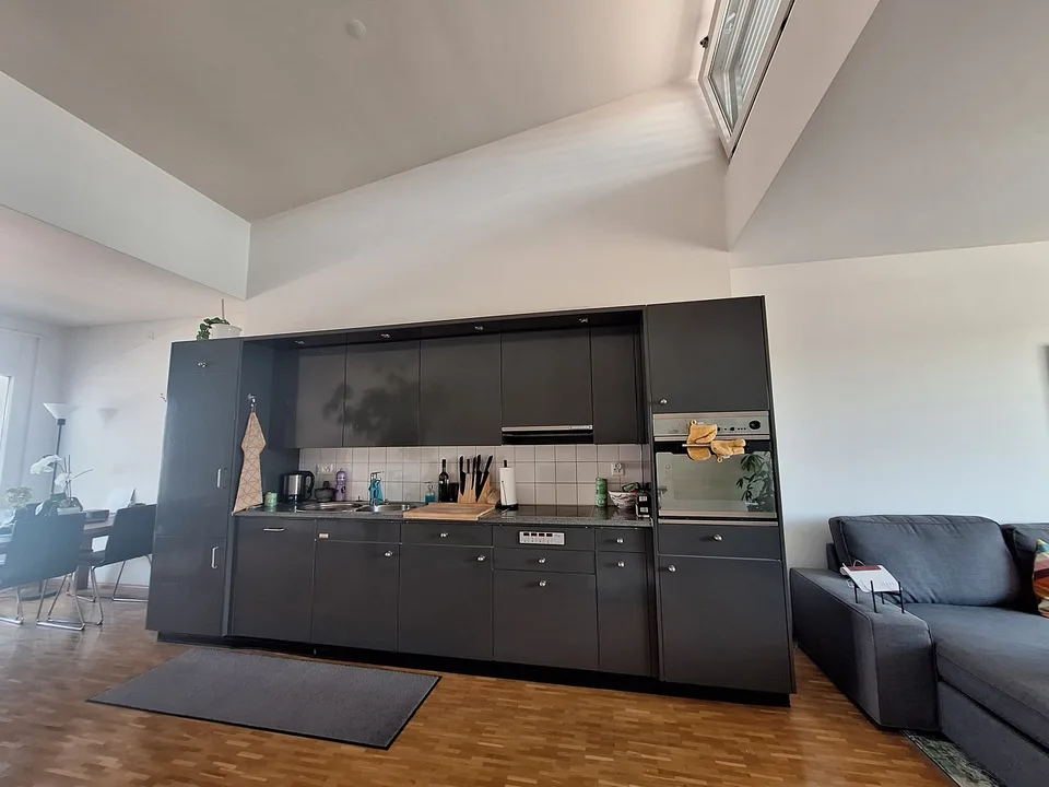 Maisonette-Wohnung am Bahnhof - Duplex apartment next to SBB
