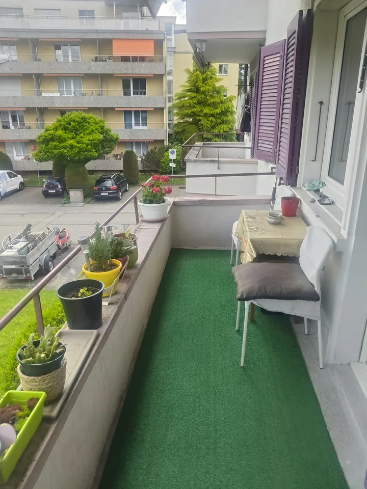 Charmante 2-Zimmerwohnung mit Balkon an ruhiger und zentraler Lage in Langendorf