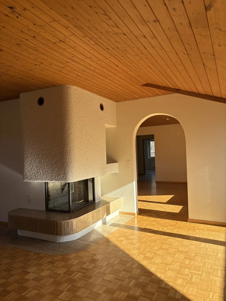 Frisch sanierte 5.5-Zimmer-Dachwohnung im schönen Schänis