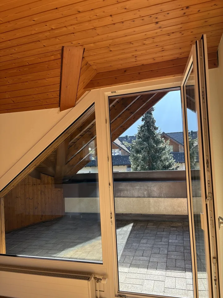 Frisch sanierte 5.5-Zimmer-Dachwohnung im schönen Schänis