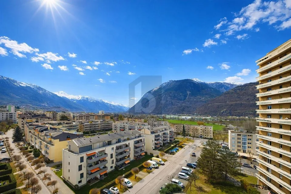 UN PETIT BIJOU AVEC UNE VUE MAGNIFIQUE