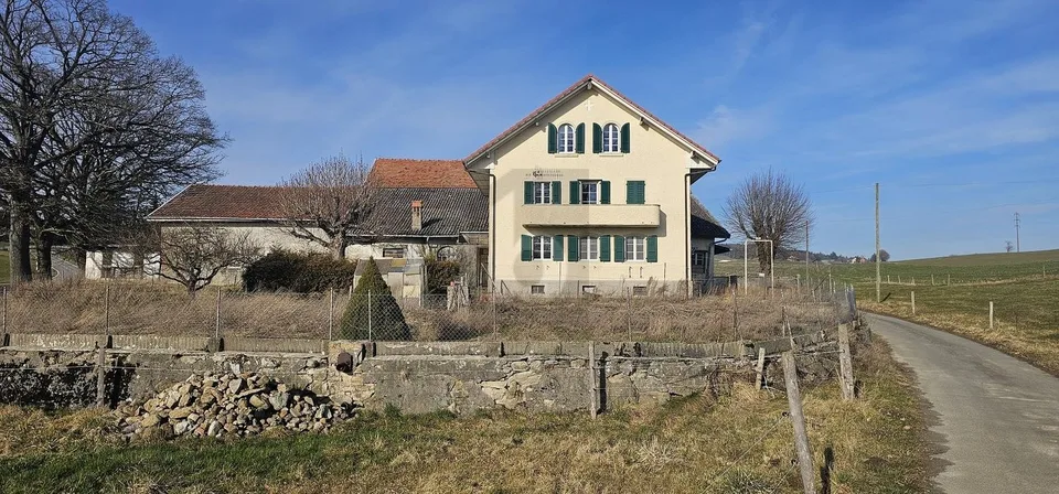 POUR INVESTISSEUR AVEC UN ÉNORME POTENTIEL
