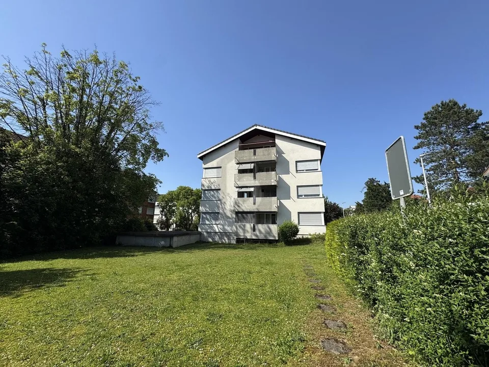 VIEL PRIVATSPHÄRE, ESTRICH & AUSSENSTELLPLATZ