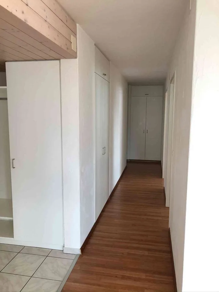 5.5 Zimmer, 128 m², 2. Stock im Zentrum von Herrliberg
