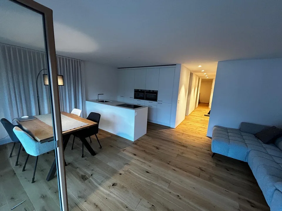 3.5-Zimmer-Erdgeschosswohnung mit traumhaftem Bergblick